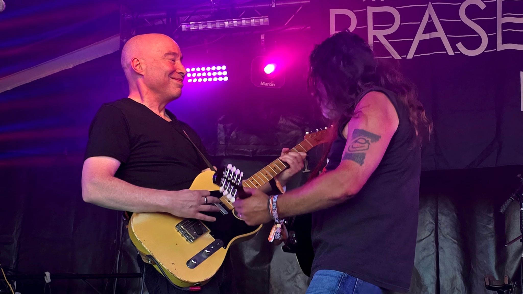 Dave Arrowsmith on stage with Leatherat